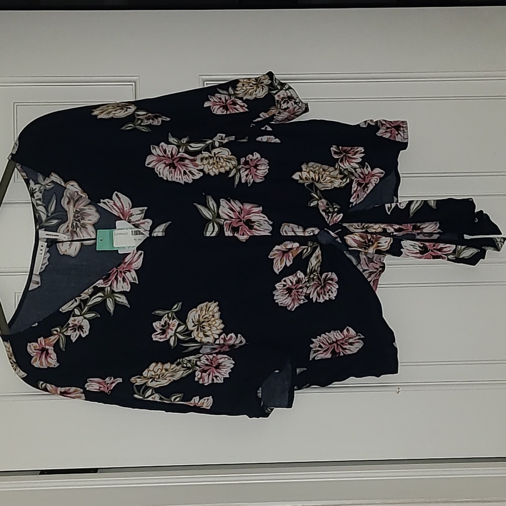 NWT top